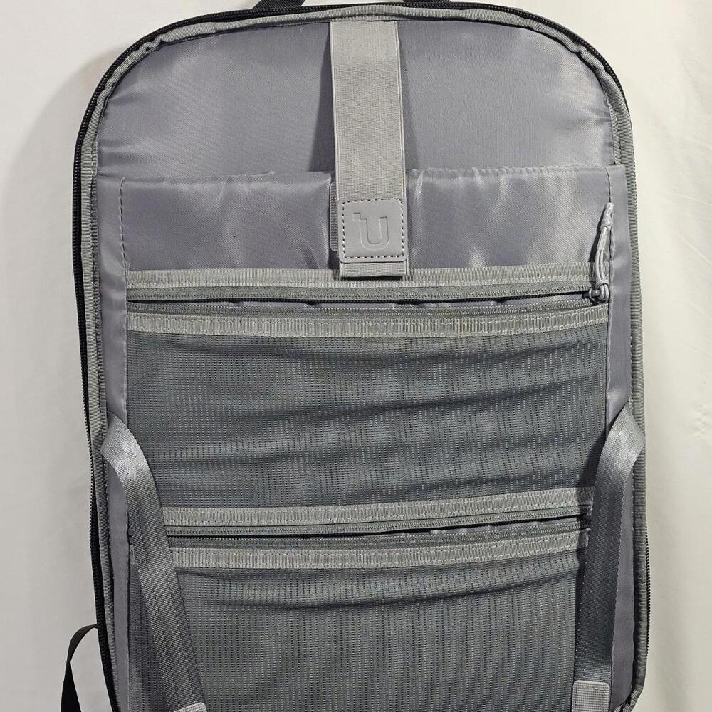 ULANZI BP09 Camera Backpack Versatile Camera Travel Bag 22L Capacity - Picture 8 of 13